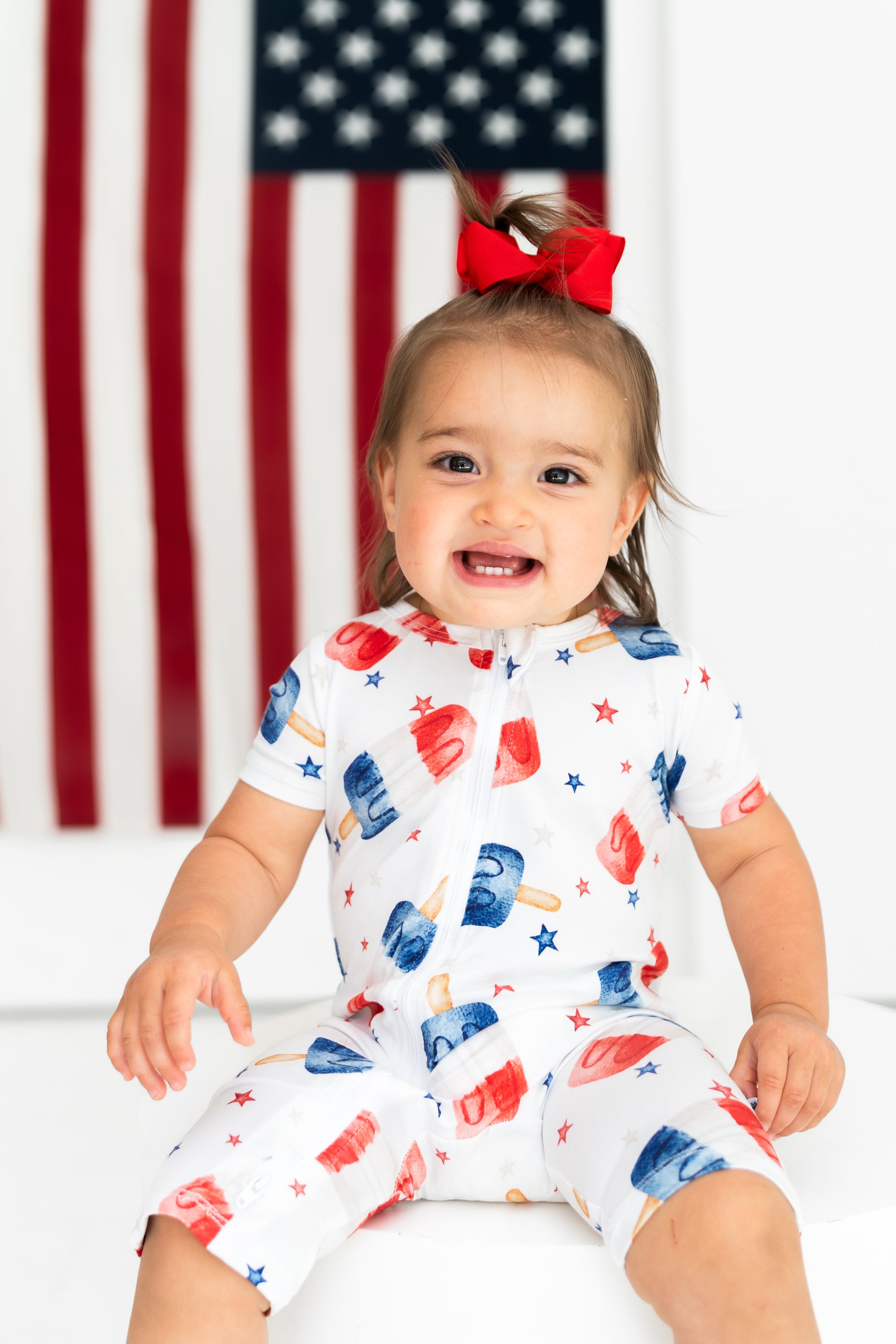 Red, White and Snooze Shorty Lounger