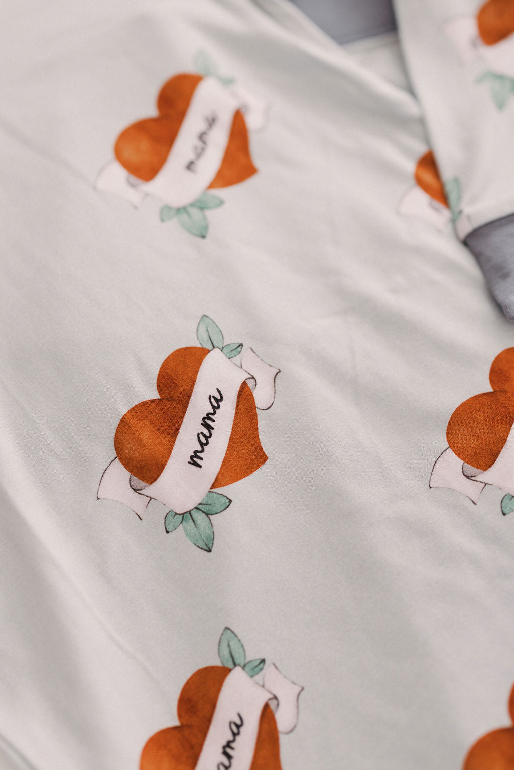 Mama Tattoo Hearts 2.0 Zipper Lounger