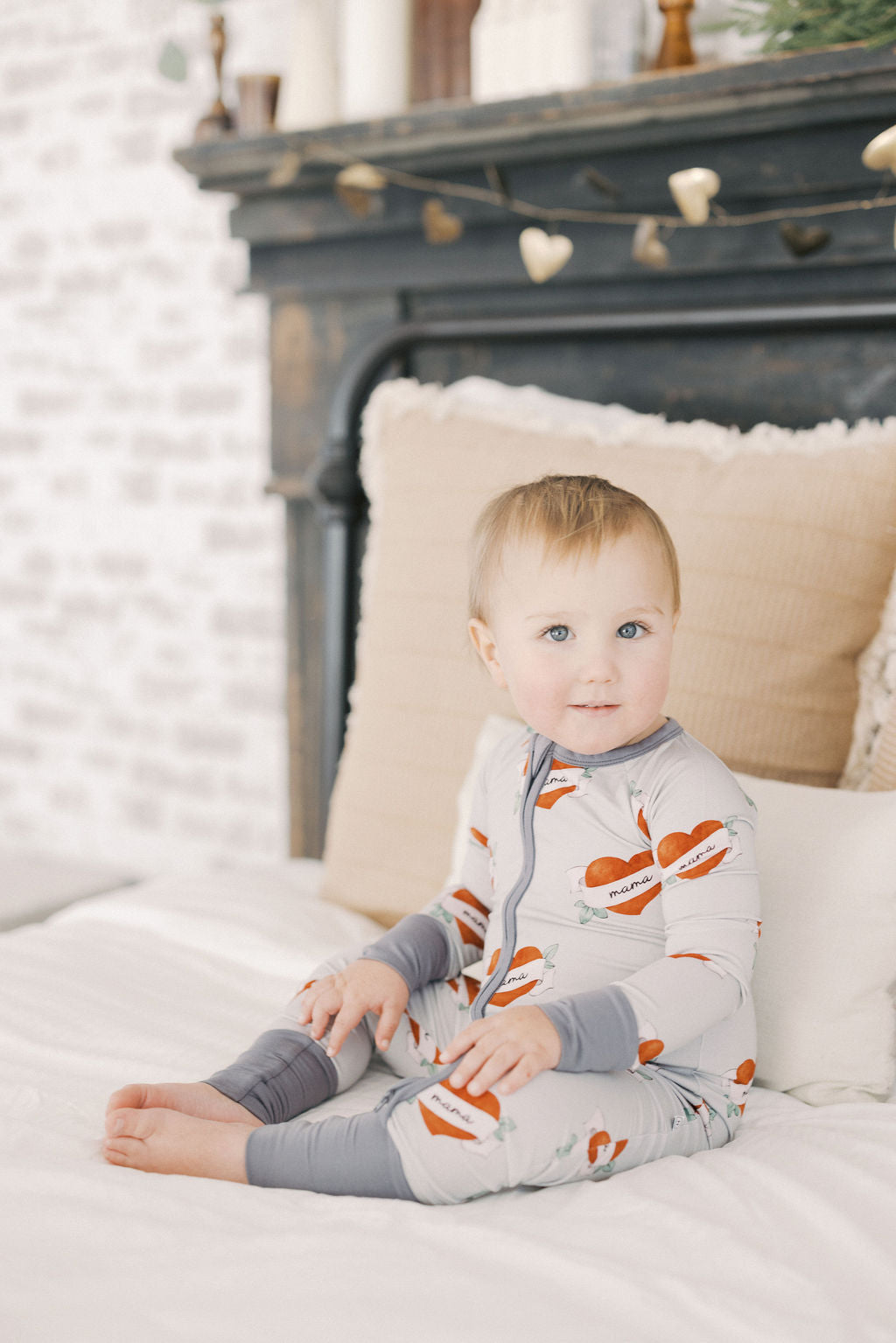 Mama Tattoo Hearts 2.0 Zipper Lounger